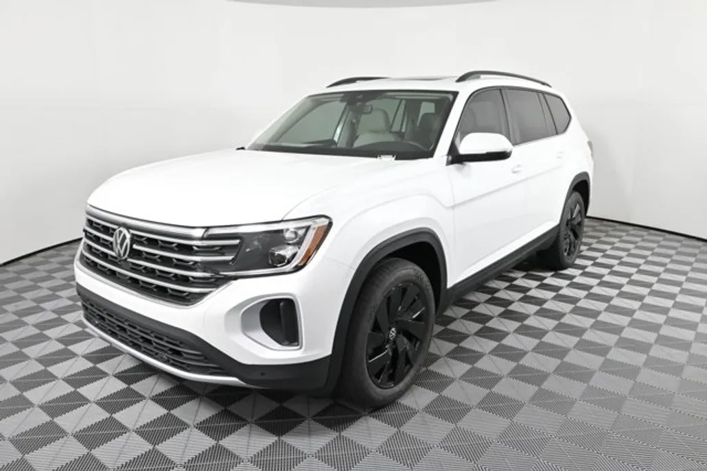 2026 Volkswagen Atlas SE Technology photo 1
