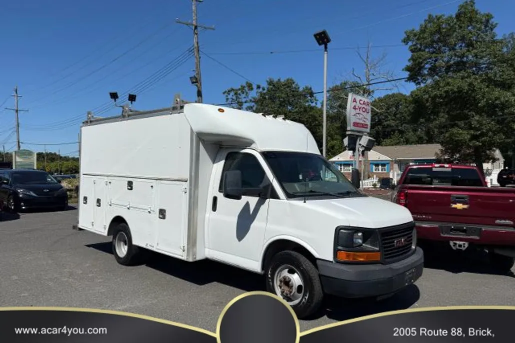 2015 Gmc Savana 3500 Cutaway photo 1