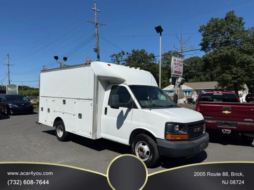 2015 Gmc Savana 3500 Cutaway photo 1