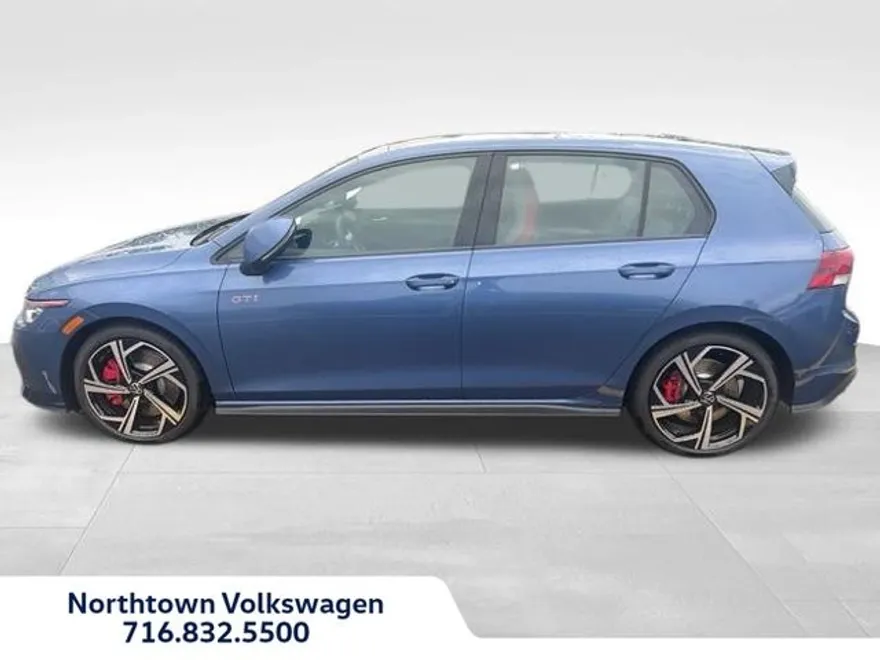 2025 Volkswagen Golf GTI SE photo 1