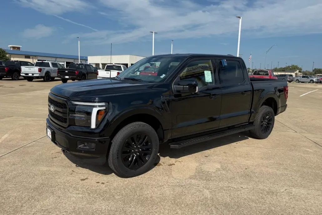 2025 Ford F-150 Lariat photo 1