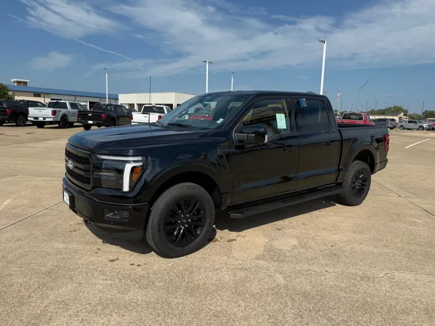 2025 Ford F-150 Lariat photo 1