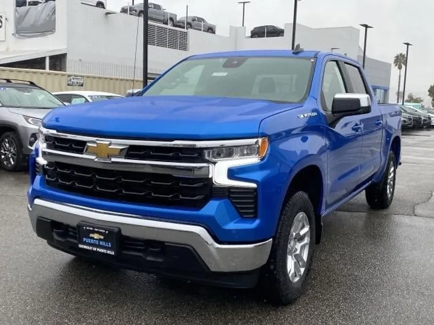 2025 Chevrolet Silverado 1500 LT photo 1