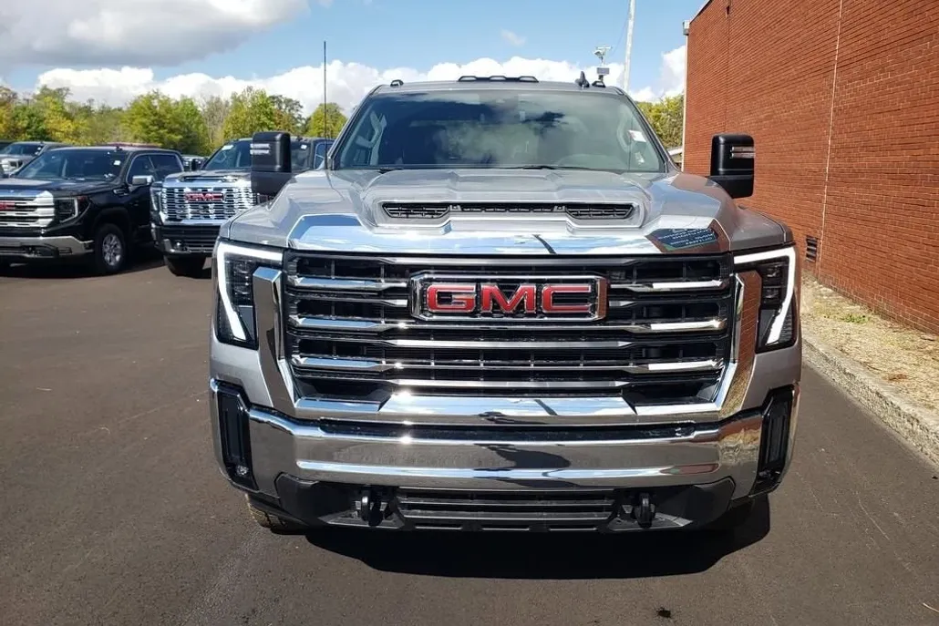 2026 Gmc Sierra 2500 HD SLE photo 1