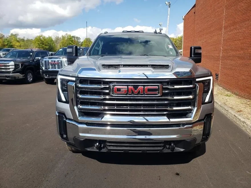 2026 Gmc Sierra 2500 HD SLE photo 1