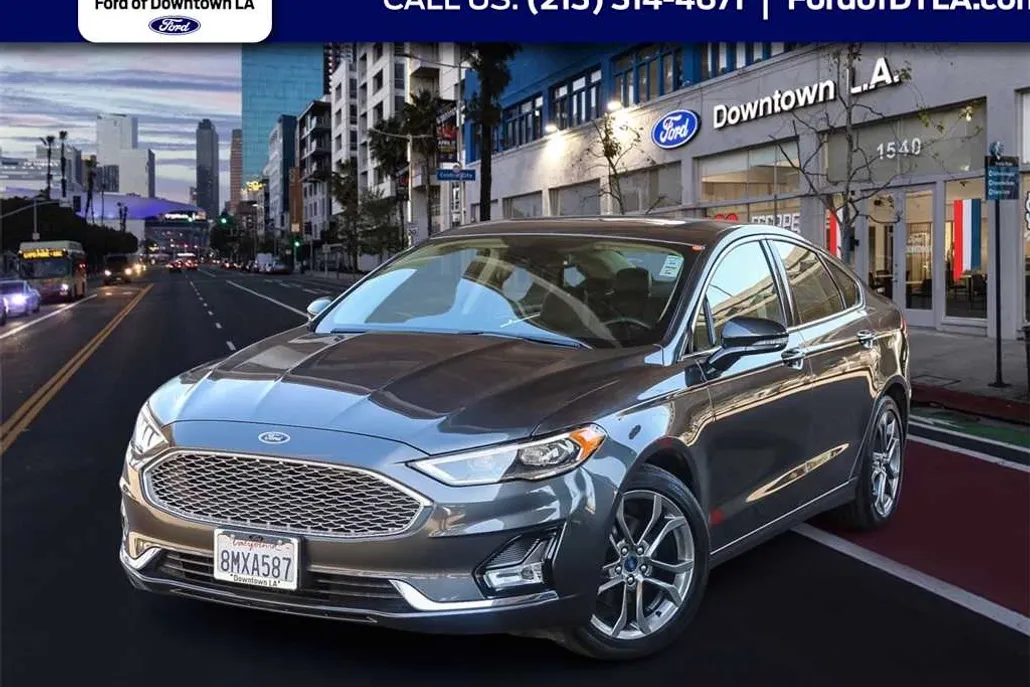 2020 Ford Fusion Hybrid Titanium photo 1
