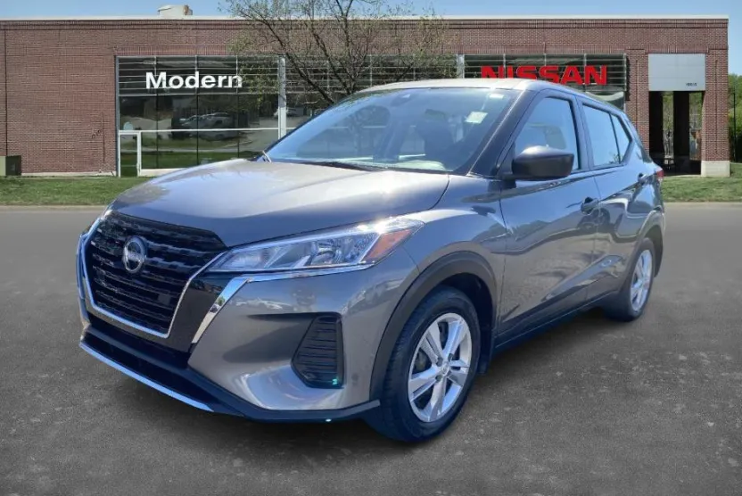 2024 Nissan Kicks S photo 1