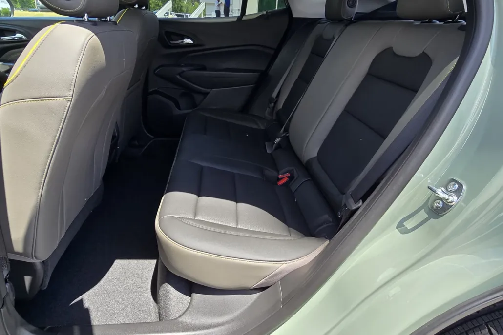 2025 Chevrolet Trax ACTIV photo 1