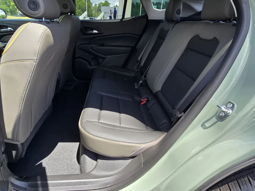 2025 Chevrolet Trax ACTIV photo 1