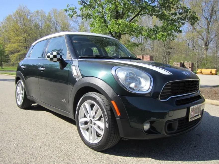 2011 Mini Countryman S photo 1