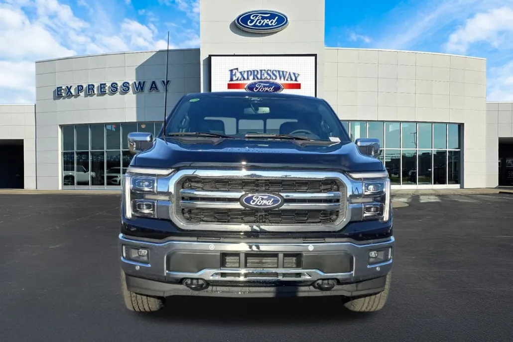 2025 Ford F-150 Lariat photo 1