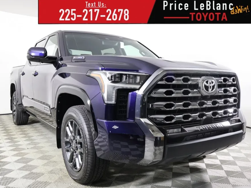2025 Toyota Tundra Platinum CrewMax photo 1