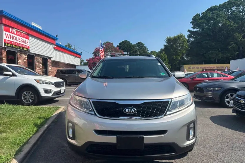 2015 Kia Sorento LX photo 1