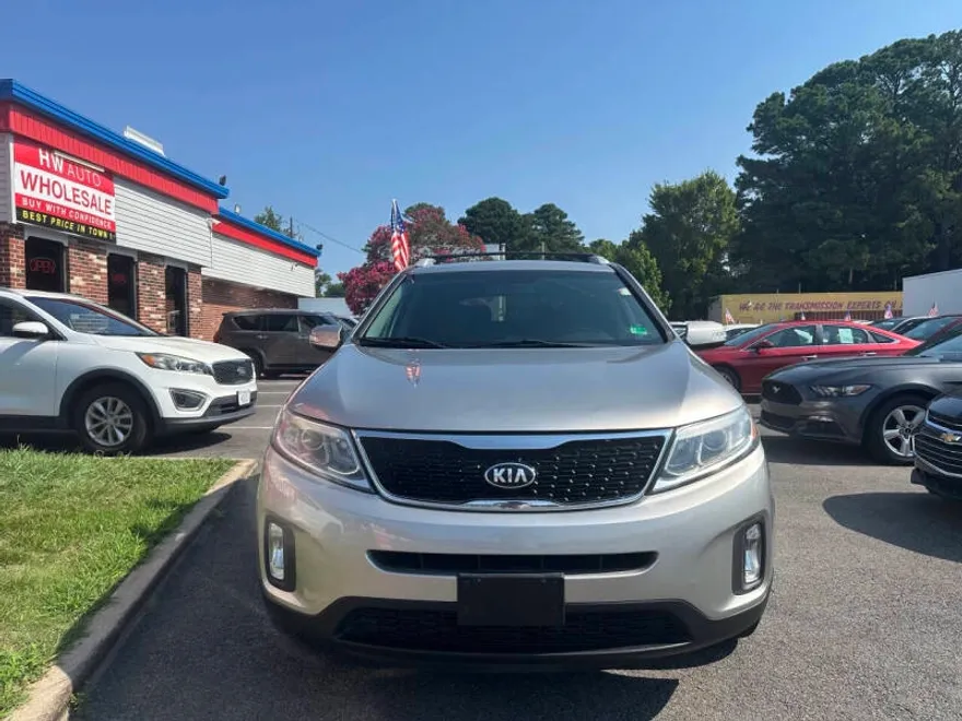 2015 Kia Sorento LX photo 1