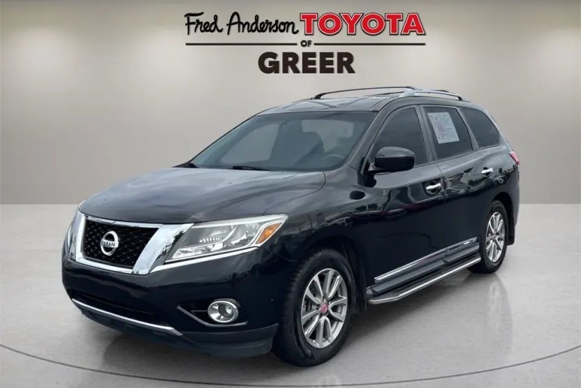 2015 Nissan Pathfinder SL photo 1