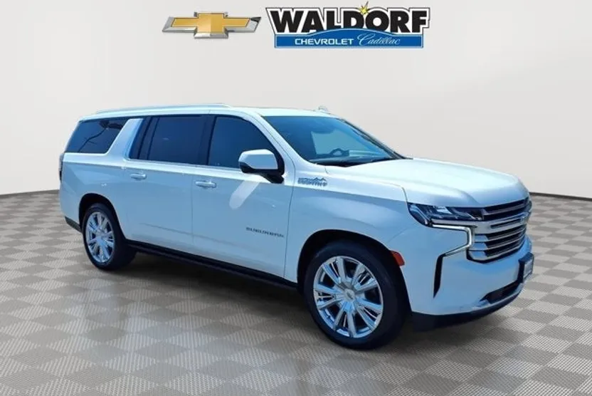 2022 Chevrolet Suburban High Country photo 1