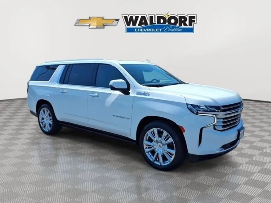2022 Chevrolet Suburban High Country photo 1