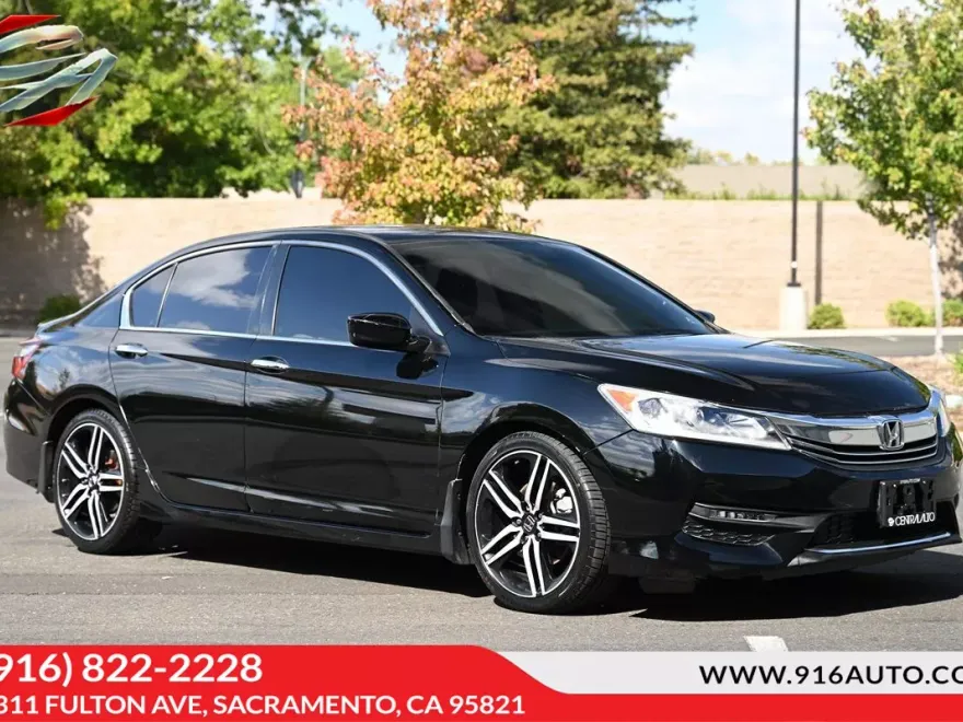 2017 Honda Accord Sport photo 1
