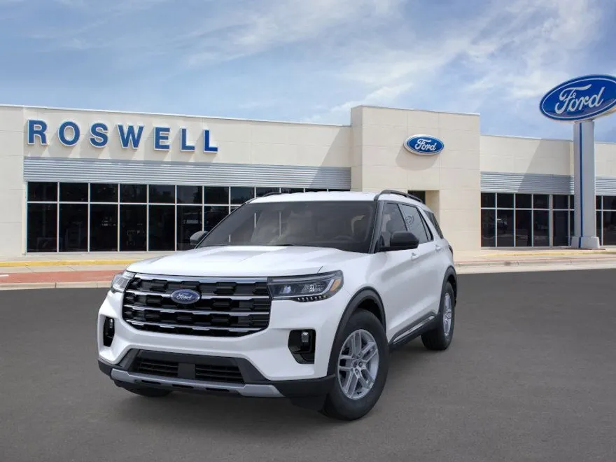 2025 Ford Explorer photo 1