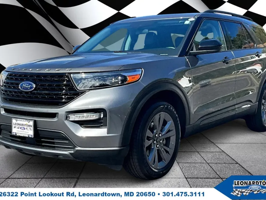 2022 Ford Explorer XLT Sport photo 1