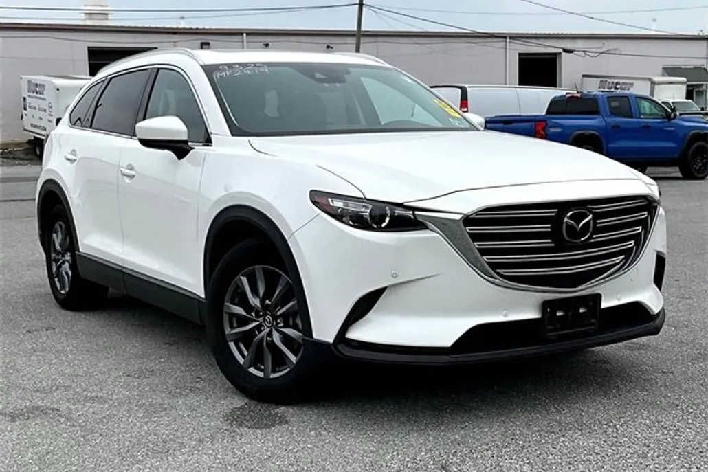 2022 Mazda CX-9 Touring photo 1