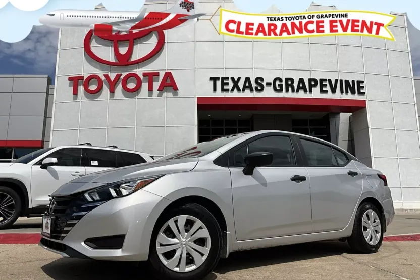 2024 Nissan Versa 1.6 S photo 1