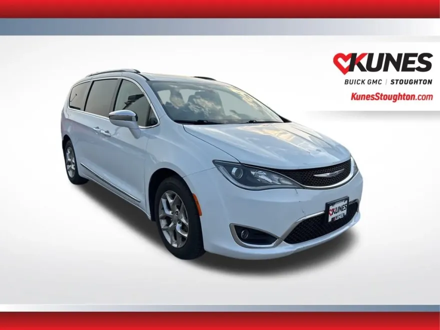 2018 Chrysler Pacifica Limited photo 1