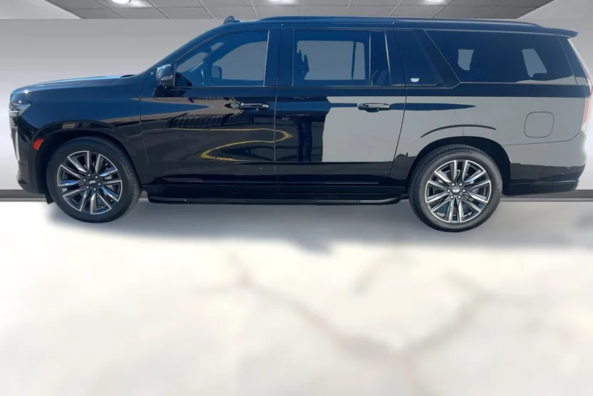 2023 Cadillac Escalade ESV Sport Platinum photo 1