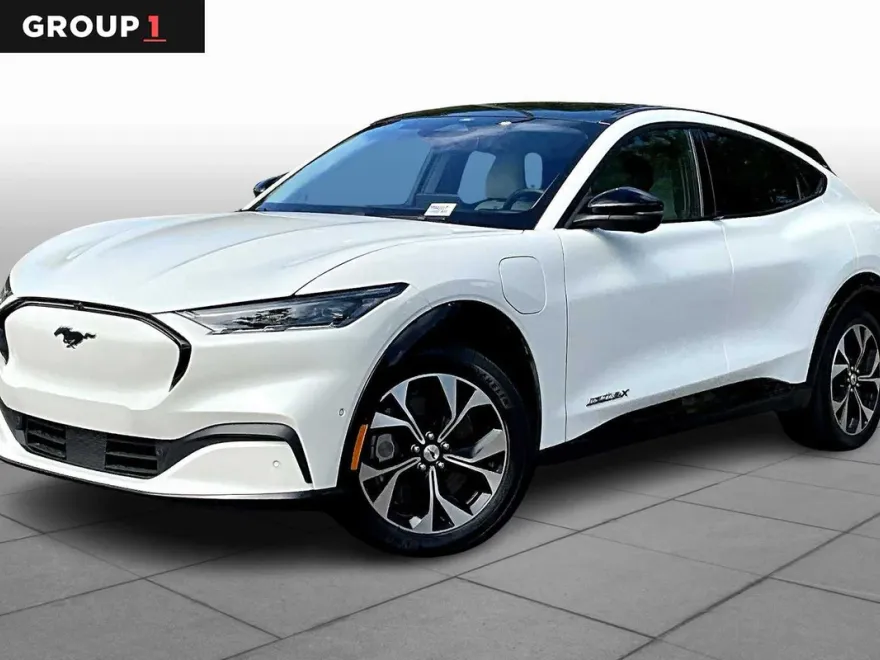 2021 Ford Mustang Mach-E Premium photo 1