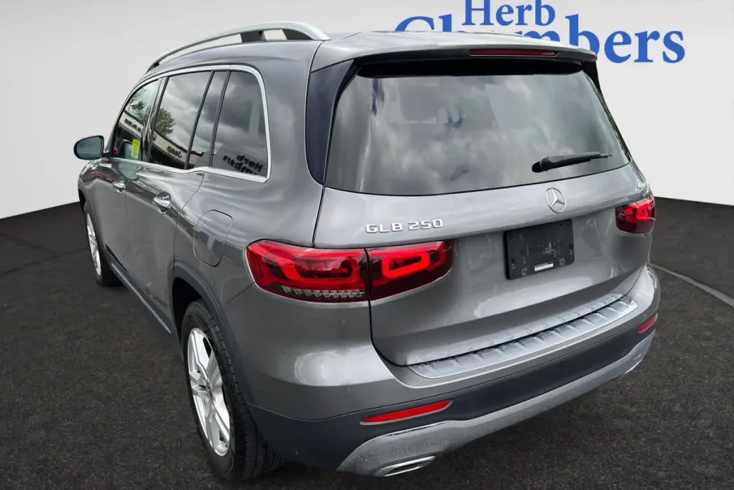 2020 Mercedes Benz GLB 250 photo 1