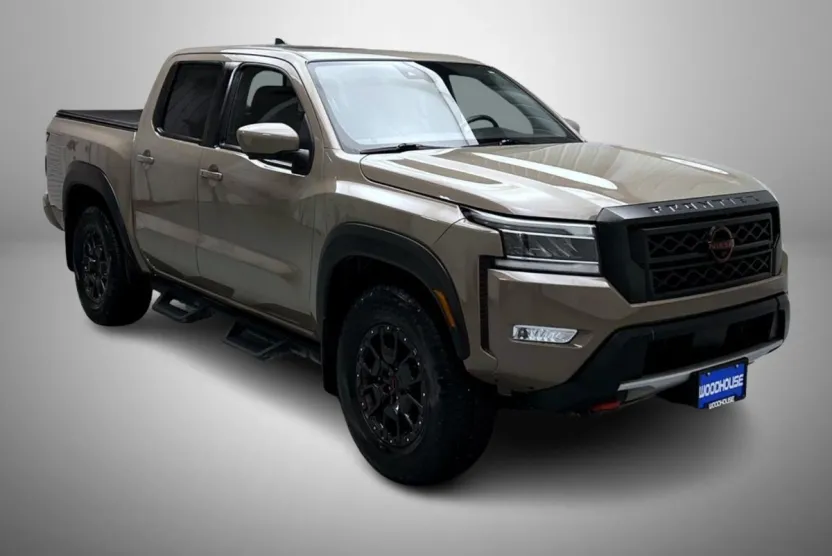2022 Nissan Frontier PRO-4X photo 1