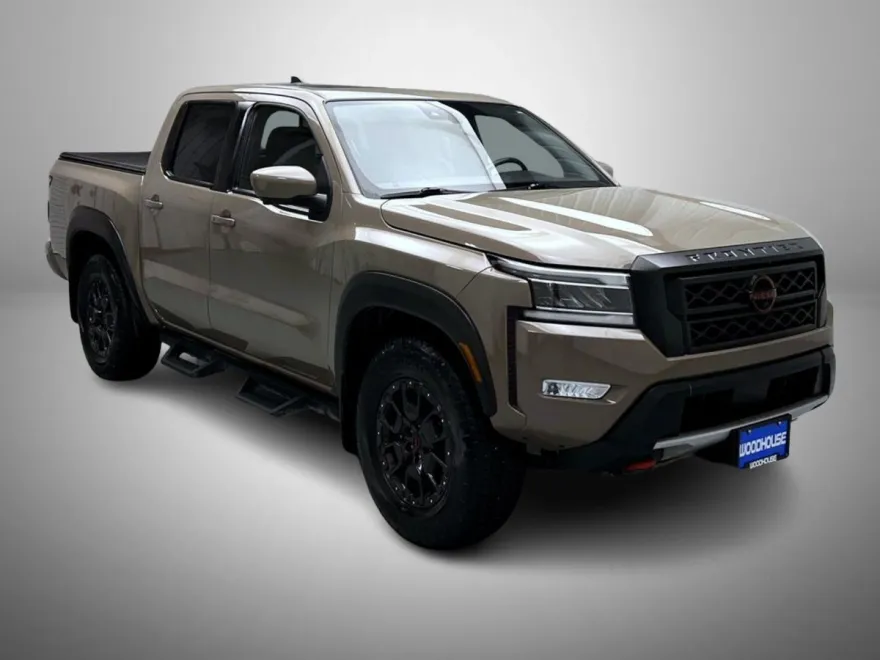 2022 Nissan Frontier PRO-4X photo 1