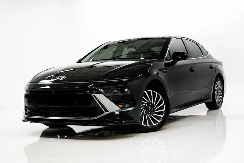 2024 Hyundai Sonata Hybrid Limited photo 1