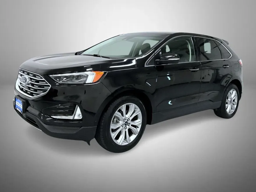 2019 Ford Edge Titanium photo 1
