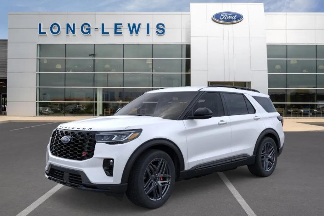2025 Ford Explorer ST photo 1