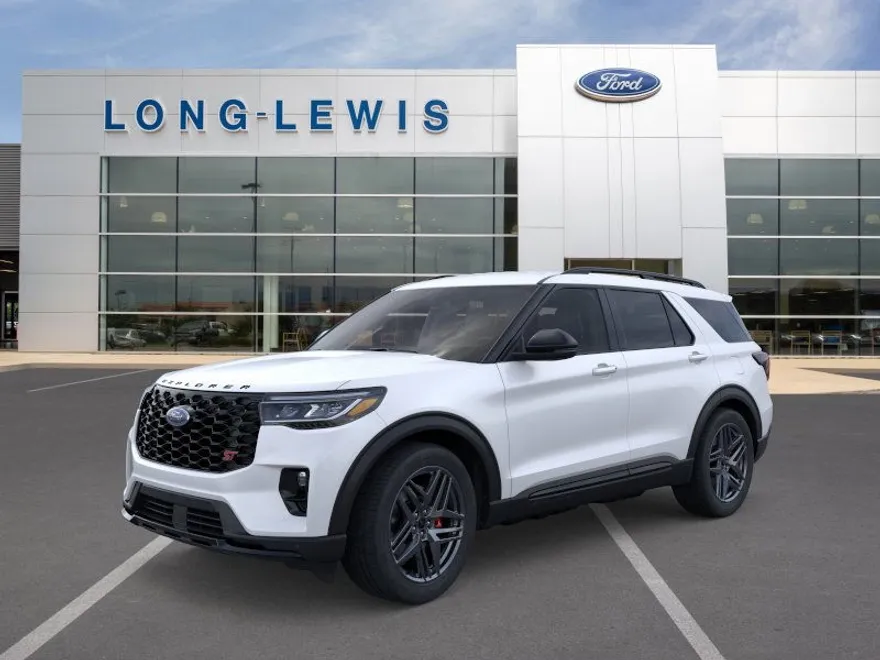 2025 Ford Explorer ST photo 1