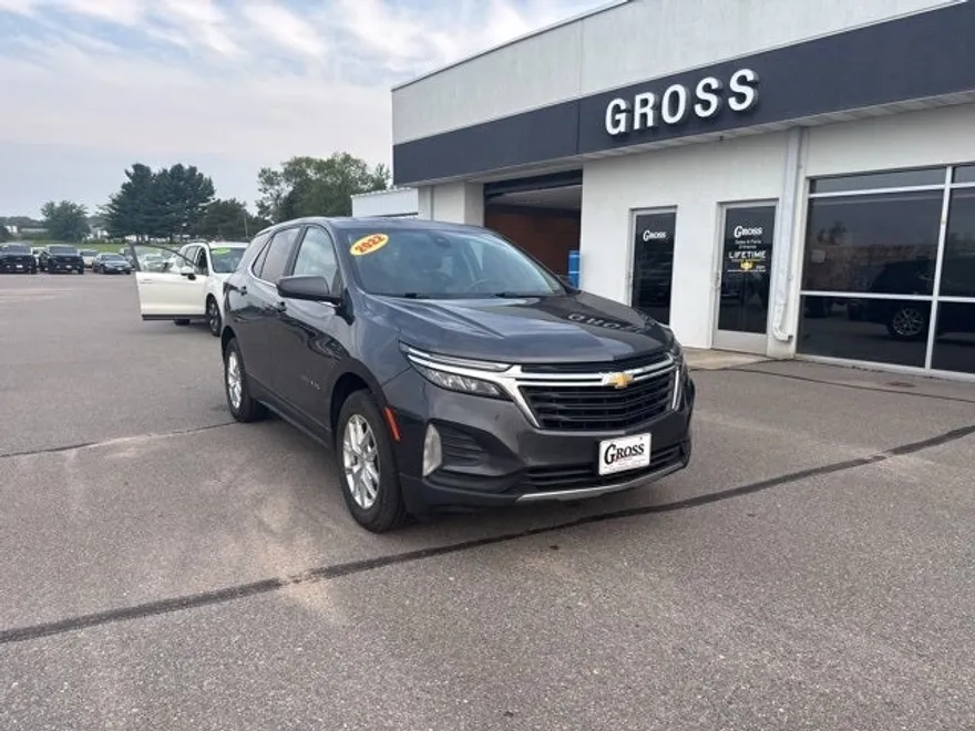 2022 Chevrolet Equinox LT photo 1