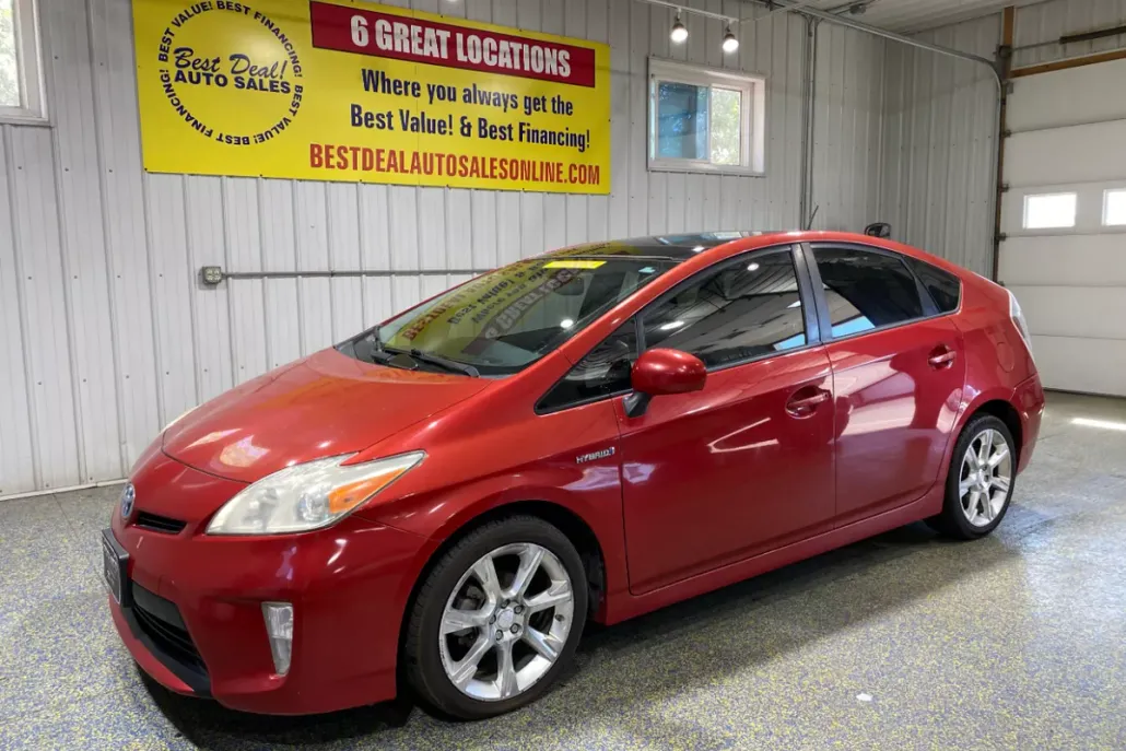 2013 Toyota Prius Three photo 1