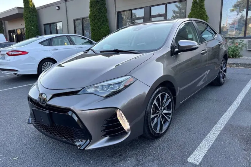 2018 Toyota Corolla XLE XSE photo 1