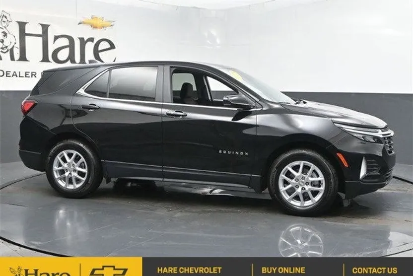 2023 Chevrolet Equinox LT photo 1
