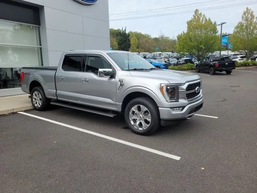 2022 Ford F-150 Platinum photo 1