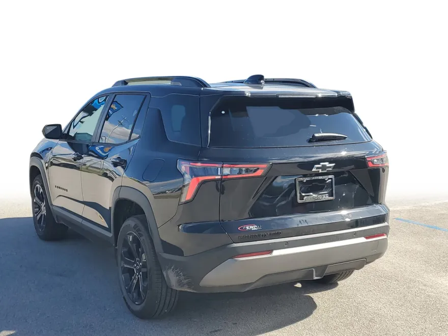 2026 Chevrolet Equinox LT photo 1