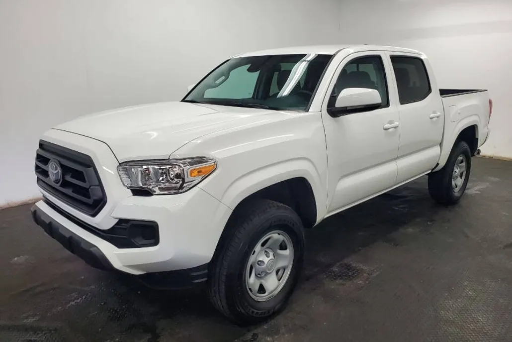 2022 Toyota Tacoma SR5 V6 photo 1