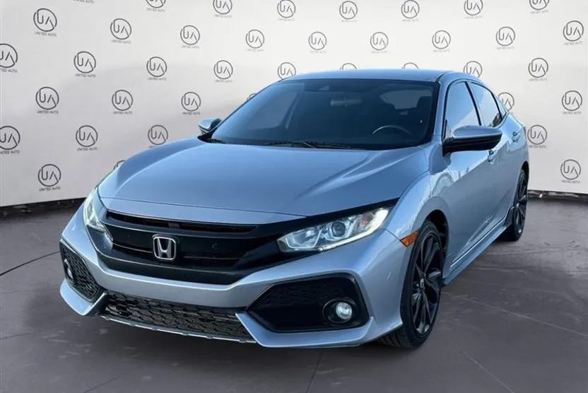 2019 Honda Civic Sport photo 1