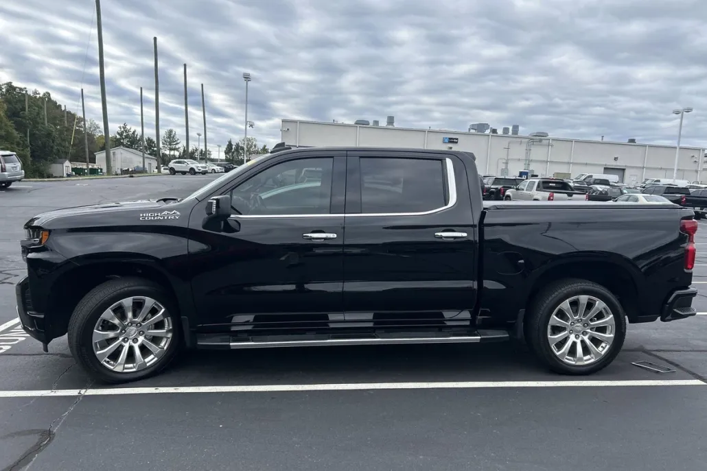 2022 Chevrolet Silverado 1500 High Country photo 1