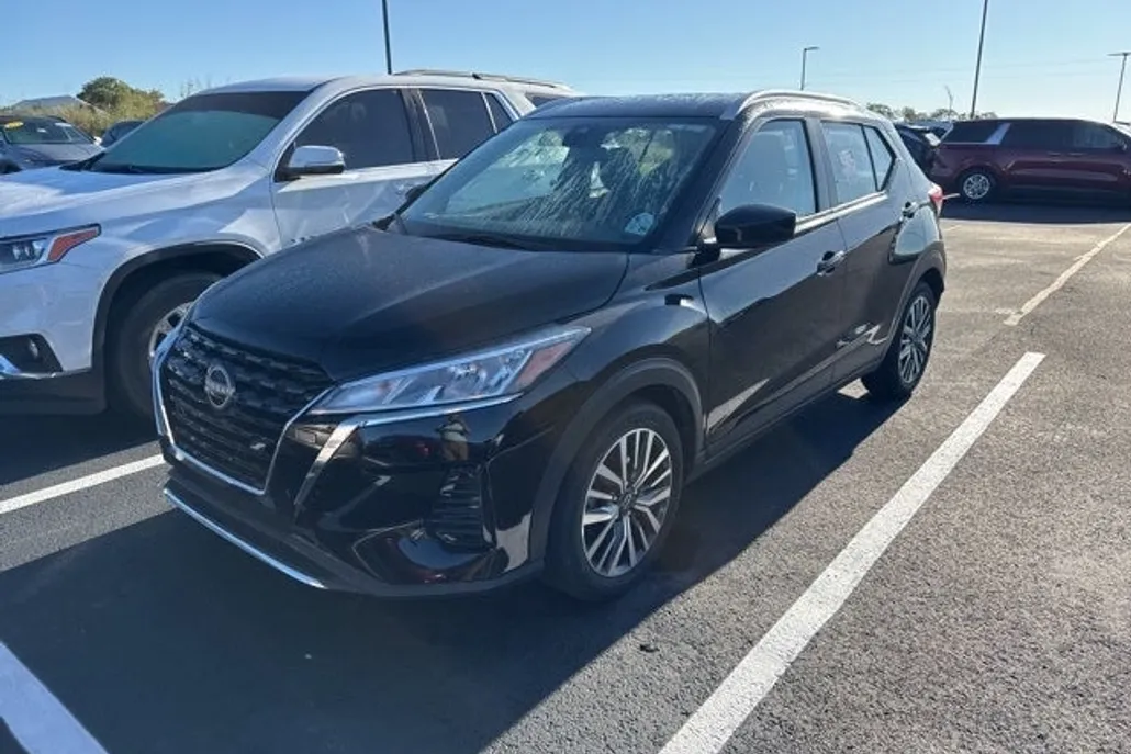 2024 Nissan Kicks SV photo 1