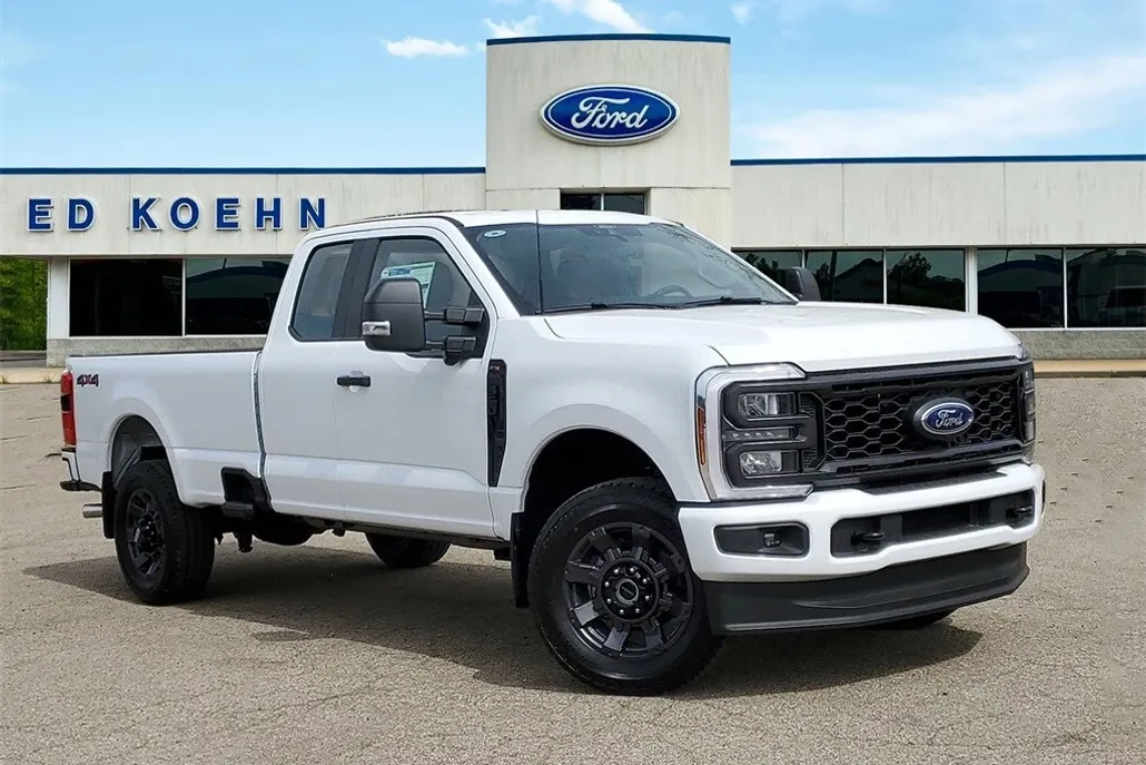 2025 Ford F-350 XL photo 1