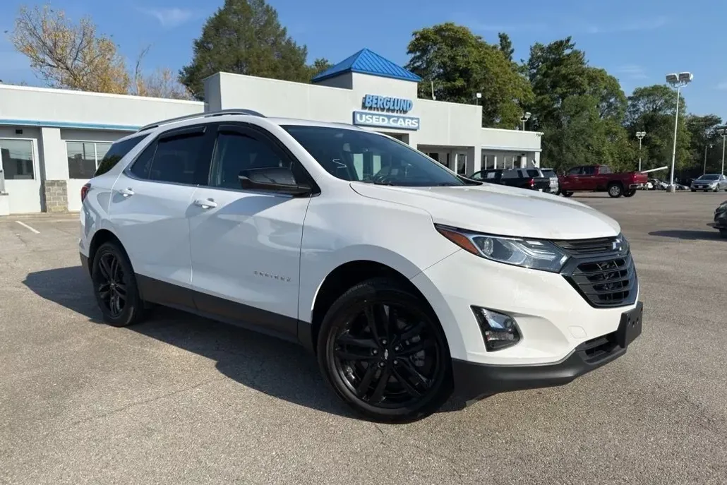 2020 Chevrolet Equinox LT photo 1