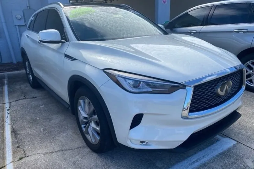 2022 Infiniti QX50 Luxe photo 1