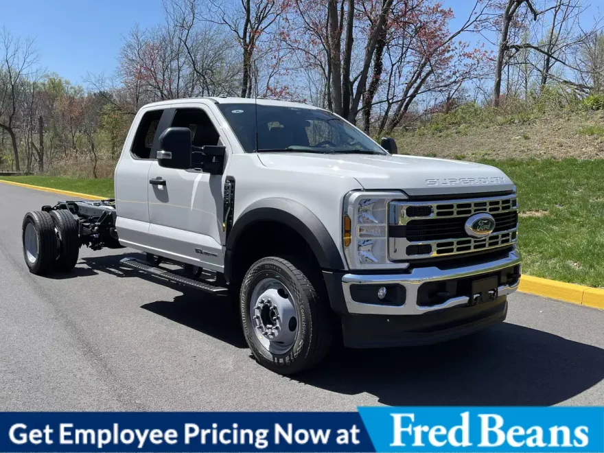 2025 Ford F-550 XL photo 1